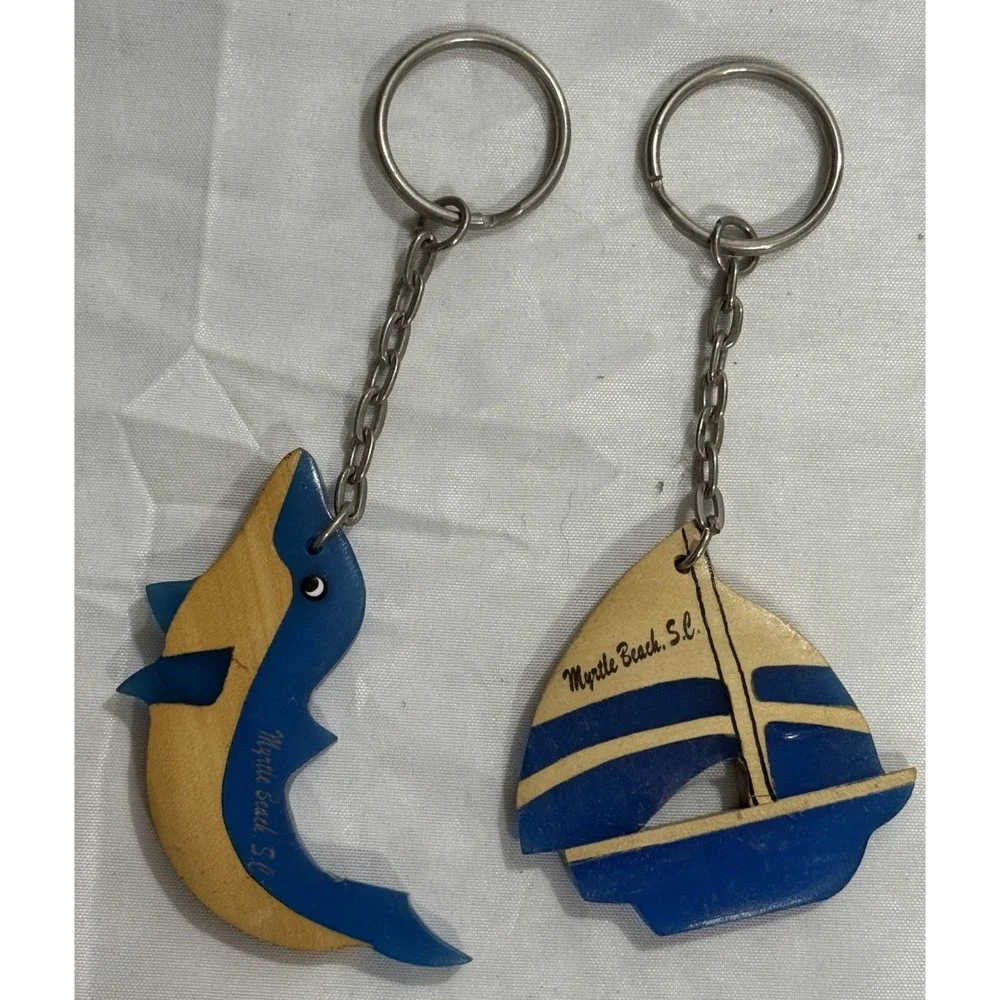 Lot of 4 Souvenir Keyrings Myrtle Beach, SC Shell, Dolphin, Sailboat,‎ Shark
